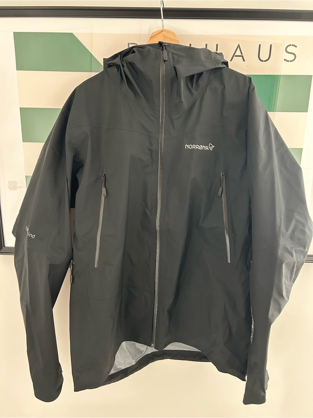 NORRØNA Falketind men’s XL rain jacket